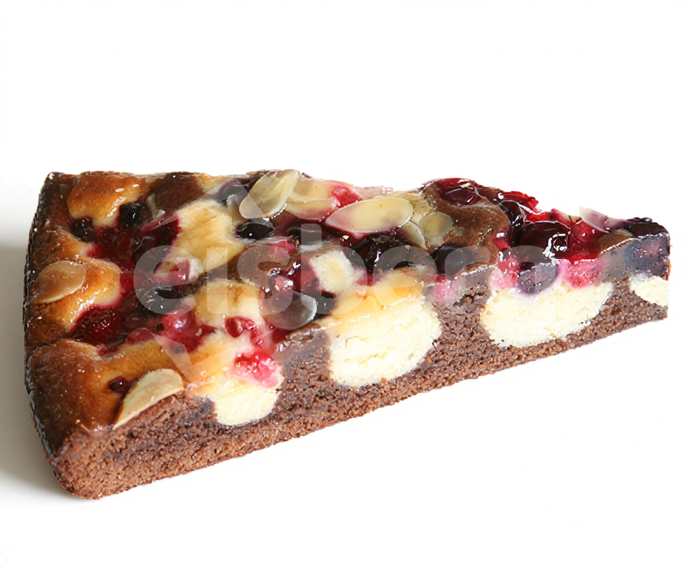 Čoko mandlový koláč s lesním ovocem